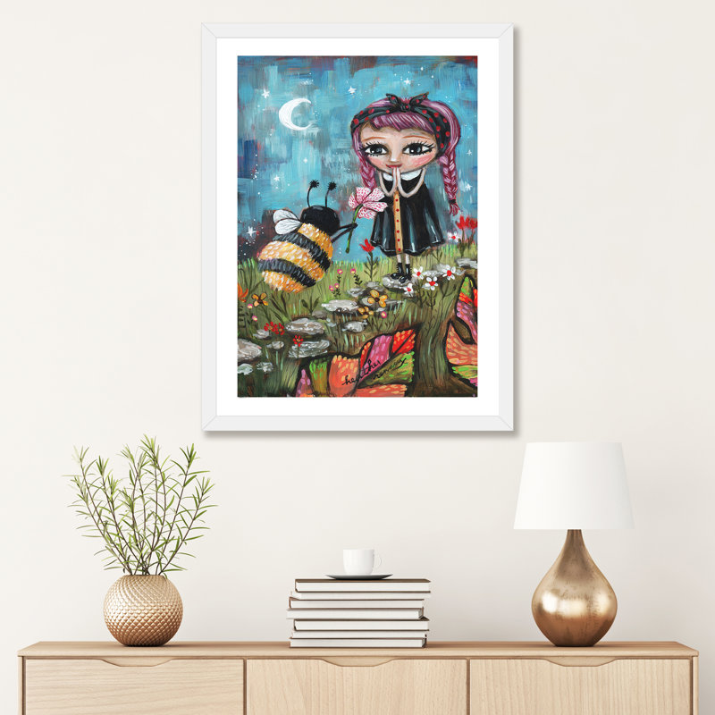 «Bee Mine» par Heather Renaux - reproduction d'art, H 32 po x l 24 po x P 1 po, Papier encadré blanc, Blanc