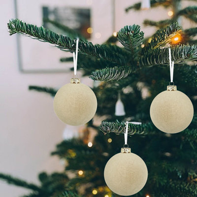 Boules de Noël en velours (12 pièces), floquées, à suspendre au sapin. 91 cm (36 po).