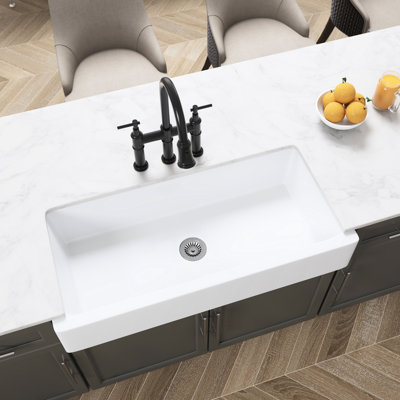 Ceramic Deep Apron Kitchen Sink: White Undermount, To Dirt And Grime Style Undermount Basin, Fade Rust