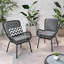 Chaise grise élégante avec structure en fer et coussin d'assise