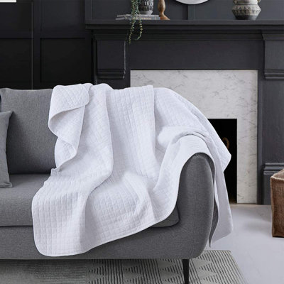 CTthrow Quit Quilted Throw Blanket