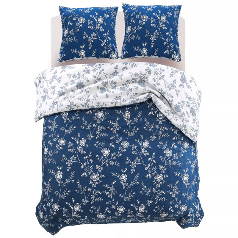 Lars Bedding, 140cm W x 220cm L, 60 x 70cm