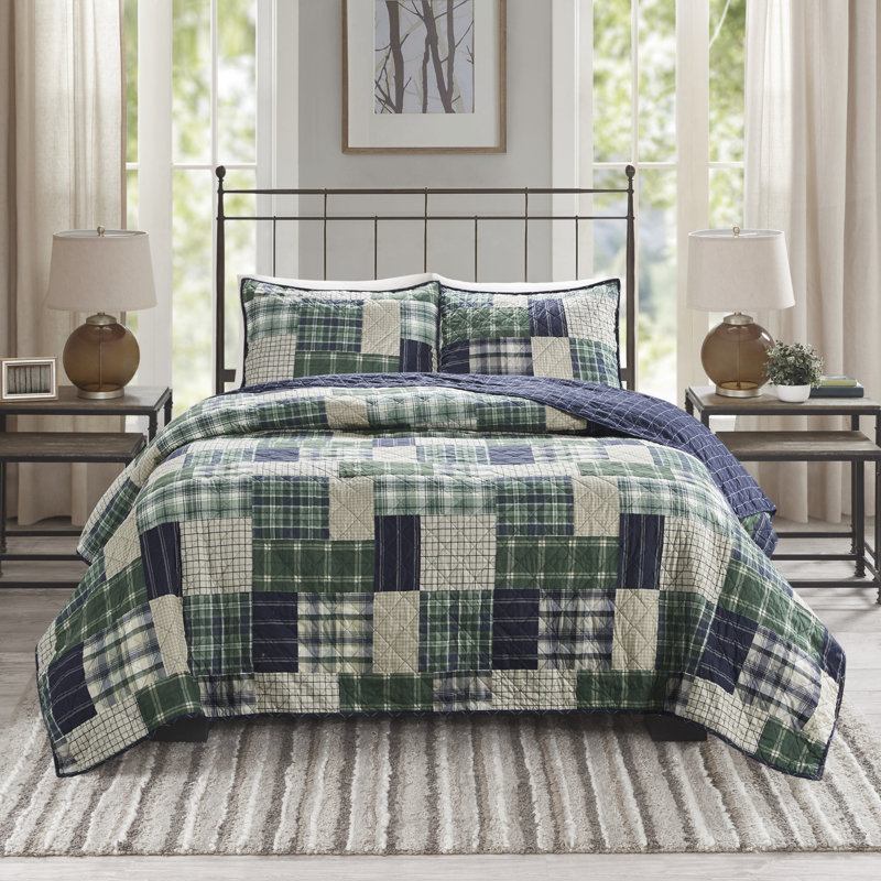 King Green and Navy Reversible Microfiber Quilt Set
