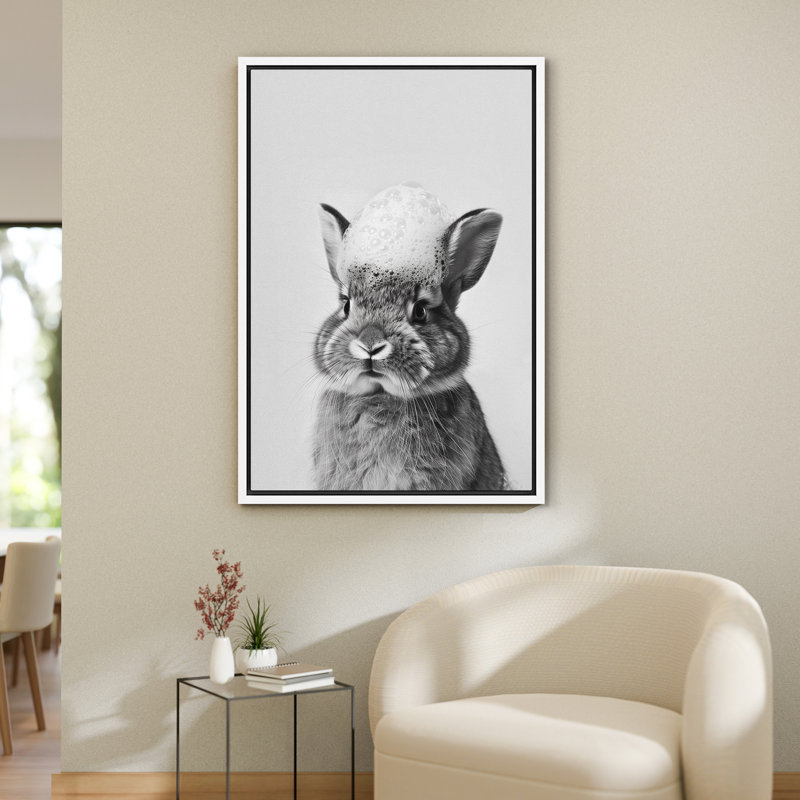 «Bunny with Soap Bubbles», impression sur toile encadrée d'un animal monochrome adorable pour une décoration ludique de salle de bain ou de chambre de bébé