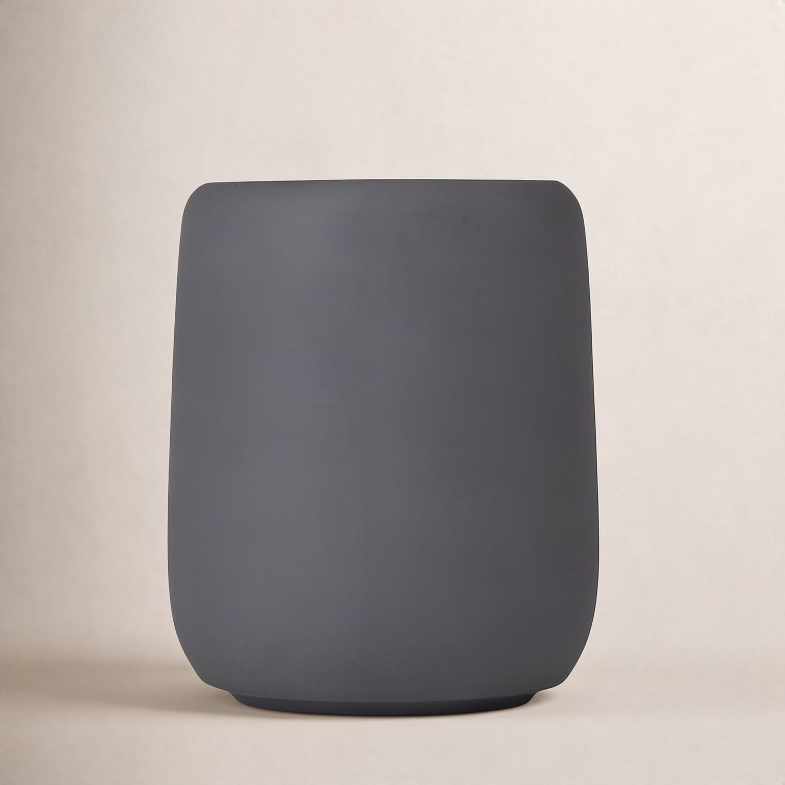 Sono Toothbrush Holder, Magnet Charcoal