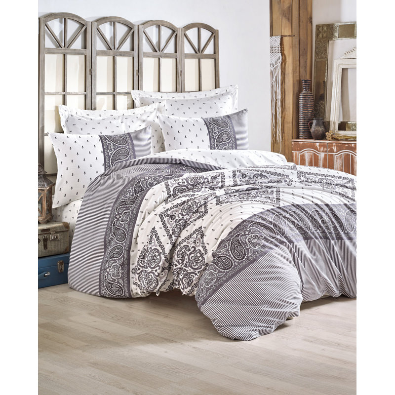 Guarino Damask Duvet Cover Set with Pillowcases, Double - 2 Pillowcases (80 x 80 cm)