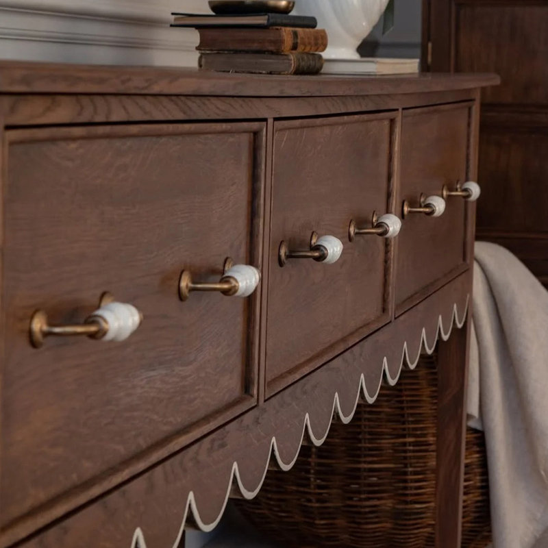 Console à tiroirs de style français