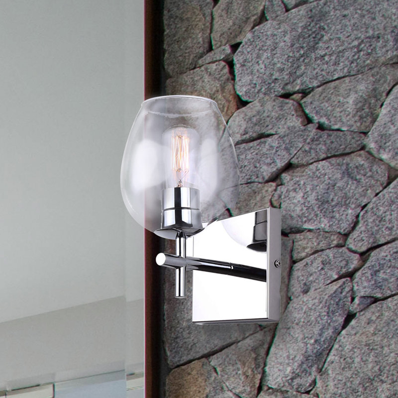 Mahum Vanity Light
