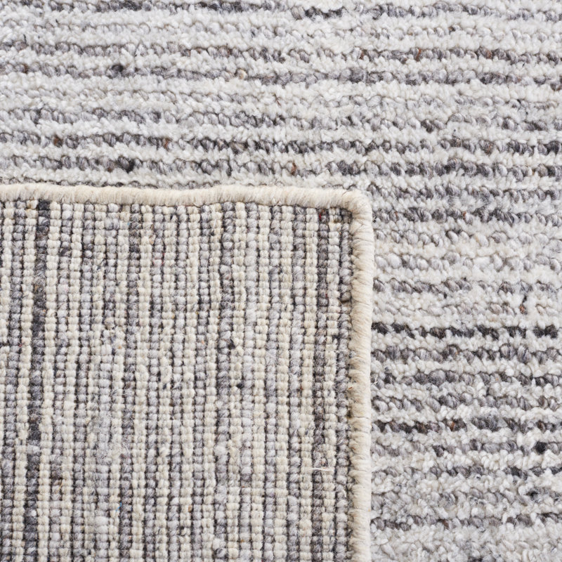 Quayshun Handwoven Ivory/Grey Area Rug, Rectangle 5' x 8'