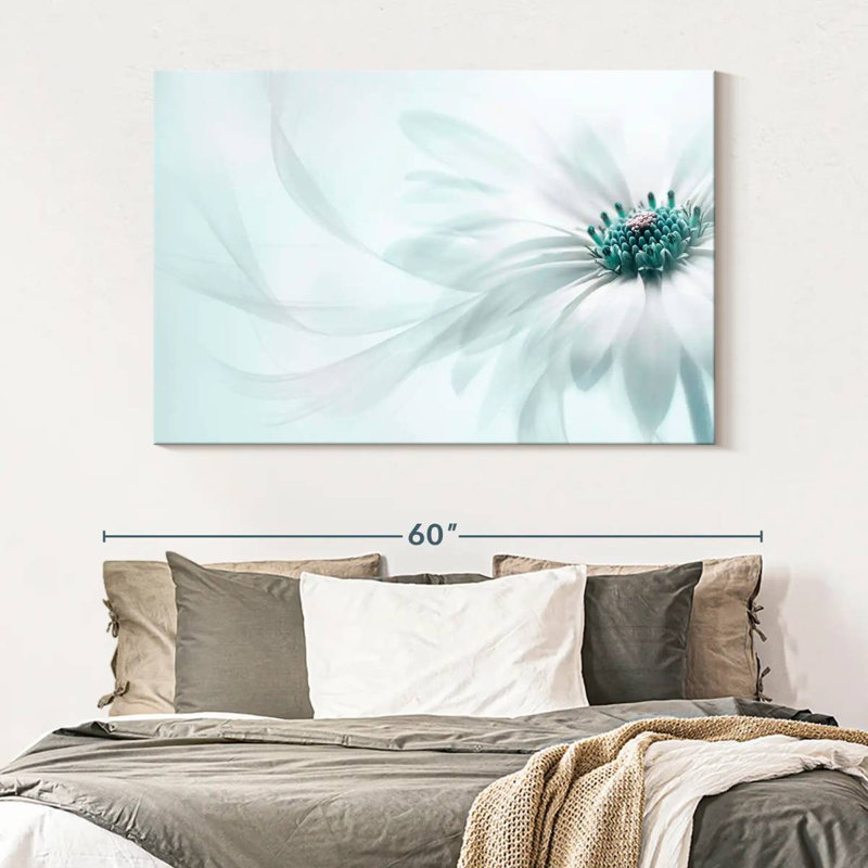 Harnek Translucent Cape Daisy, 34" H x 51" W
