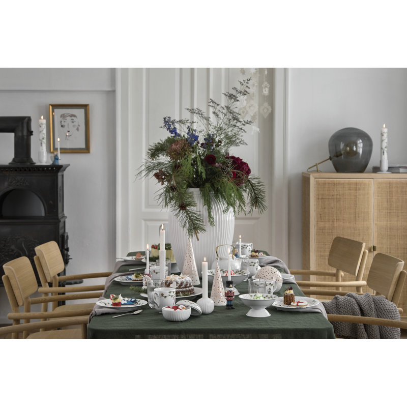 White Porcelain Decorative Floor Vase with Grooves