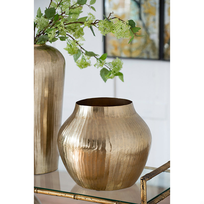 Vase en aluminium 13,5 x 13,5 x 11,5 po