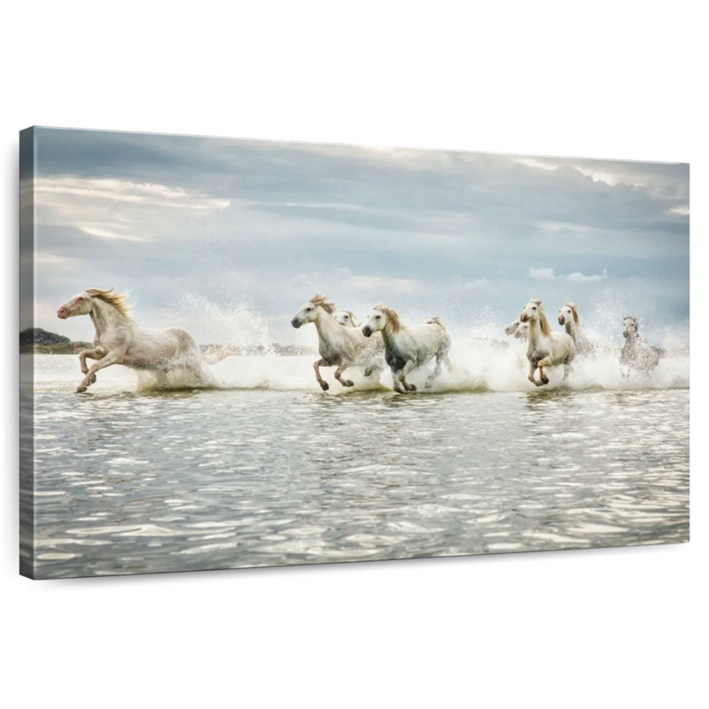 Cheval de Camargue blanc qui court dans l'océan III, H 32 po x l 48 po