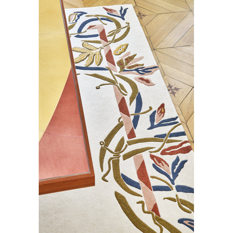 Sarabande, Rectangle 8'2" x 11'6"