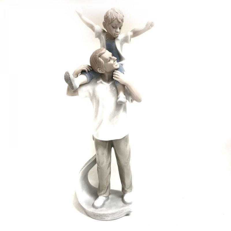 Dowdel Figurines & Sculptures