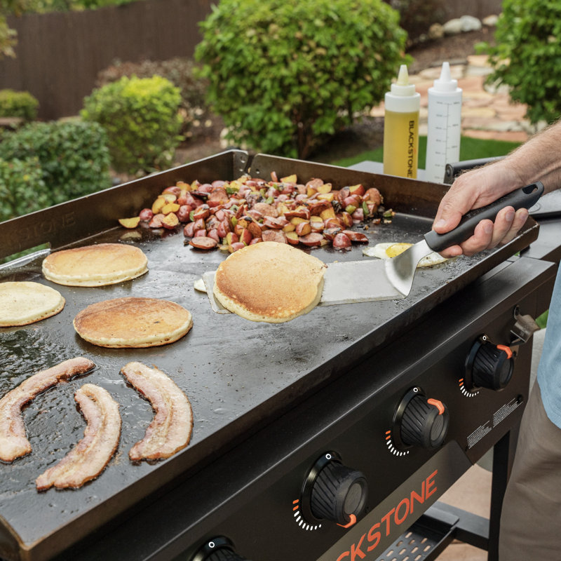 Blackstone 36" Omnivore Griddle w/ Folding Shelves