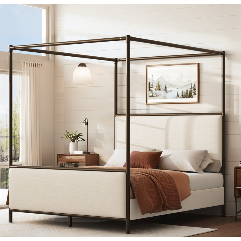Grand lit à baldaquin en lin beige avec cadre en fer bronze