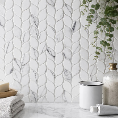 Carreau de mosaïque mural en forme de feuille de verre recyclé 11,5 po x 11,2 po Diflart