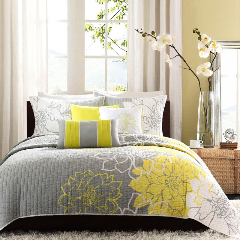 Couette en coton 6 pièces, tons jaune et gris, taille grand lit/queen, avec oreillers à motifs assortis, literie grand lit/queen