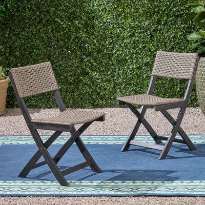 2 chaises bistro Hillside - sièges d'extérieur pliables. Gris et brun, fabriqué à partir de bois. 17,73 po Profondeur, 20,86 de largeur, 33,38 de hauteur. Gain de place facile à entretenir. Prêt à transformer votre paire de chaises