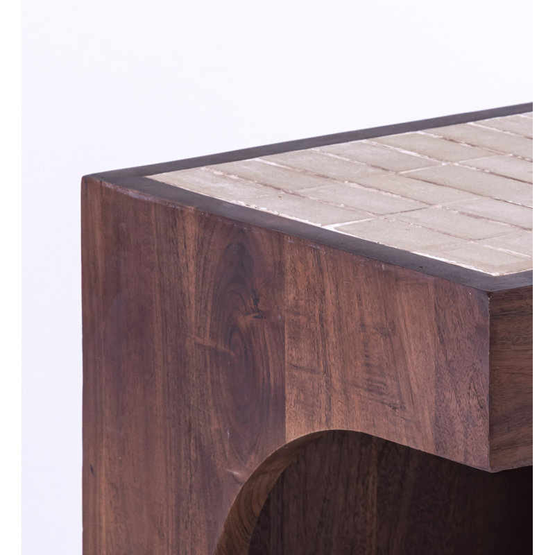 Table d'appoint en bois avec carreaux