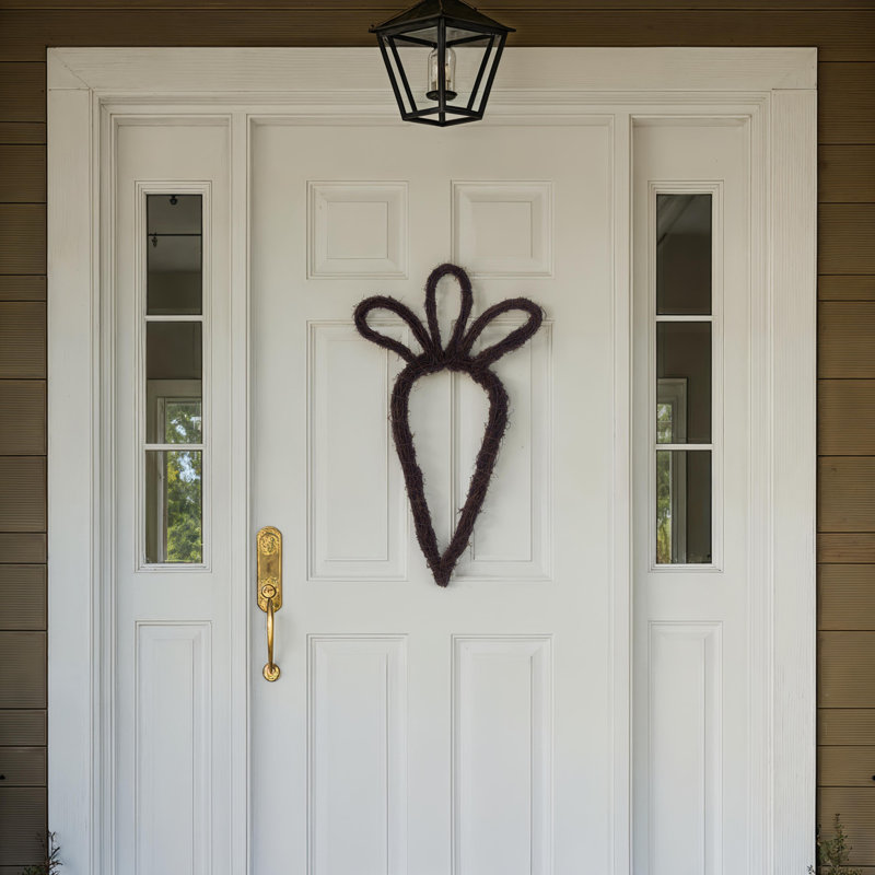 Vickerman 23"H x 12"W Carrot Outline Wreath. Made of natural twigs.