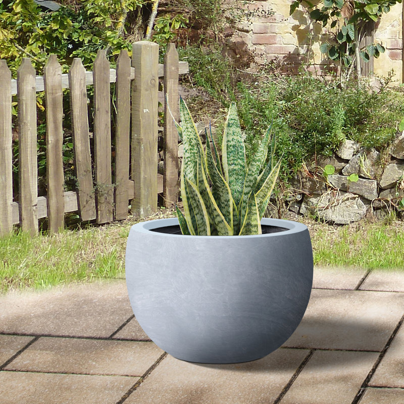 Grand pot à fleurs 18,5 po avec couvercle, H 13 po x l 20 po x P 20 po, Gris