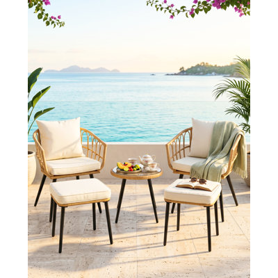 Ensemble de mobilier d'extérieur moderne 5 pièces avec 2 chaises, 2 repose-pieds et table basse en verre, ensemble de conversation en rotin et osier en PE pour porche, patio et petits espaces