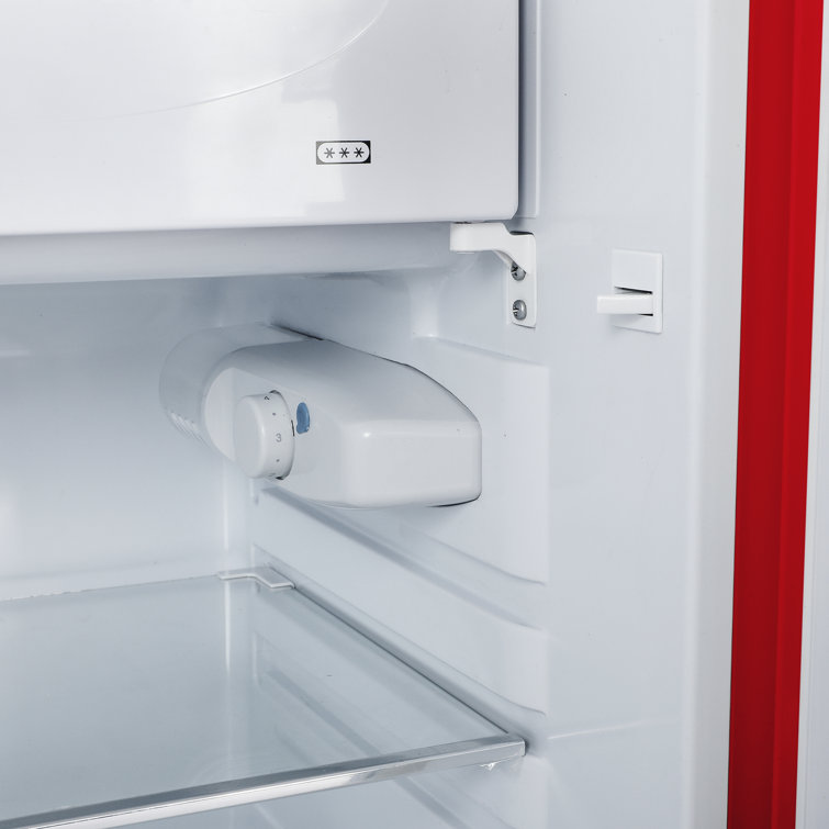 Commercial Cool 1.6-cu ft Freestanding Mini Fridge Freezer