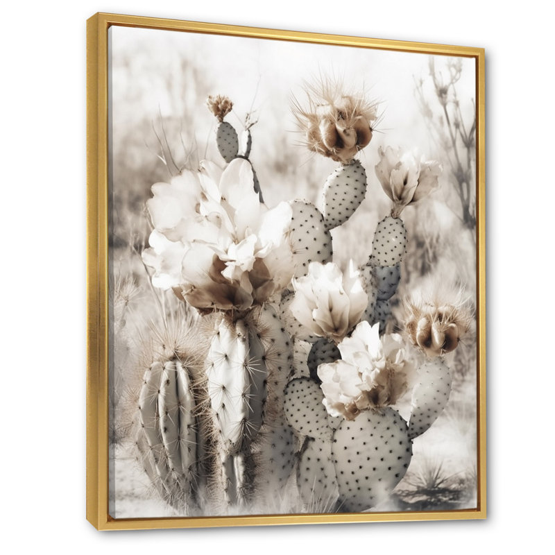 «Cream Desert Cactus - Cactus», art mural encadré, H 32 po x l 16 po, Cadre flottant doré