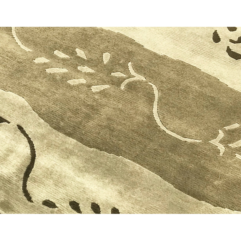 Hand-Knotted High-Quality Beige Area Rug
