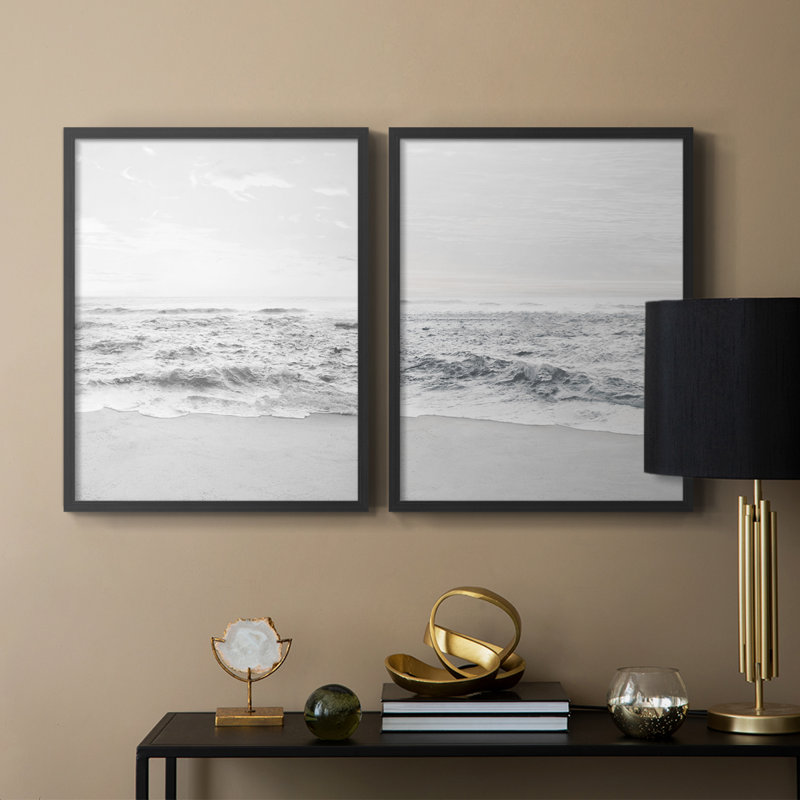 «Gentle Tides I», reproduction encadrée de qualité supérieure - prête à être accrochée - aucun clou requis - aucun clou requis