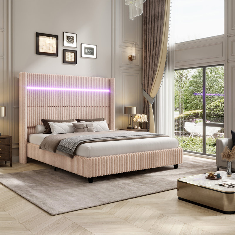 
Grand lit à oreilles en fausse fourrure de 60 po avec lumières USB et charge USB Gerasim, Grand lit, Beige