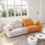 Canapé moderne confortable avec un revêtement élégant pour la détente-118085764