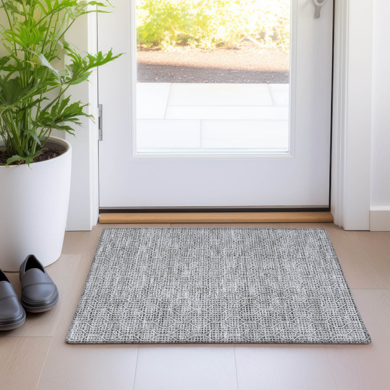 Premium Machine Washable Prisco Gray Rug, Rectangle 1'8" x 2'6"