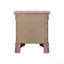 Charmante table de chevet traditionnelle rose-368065077