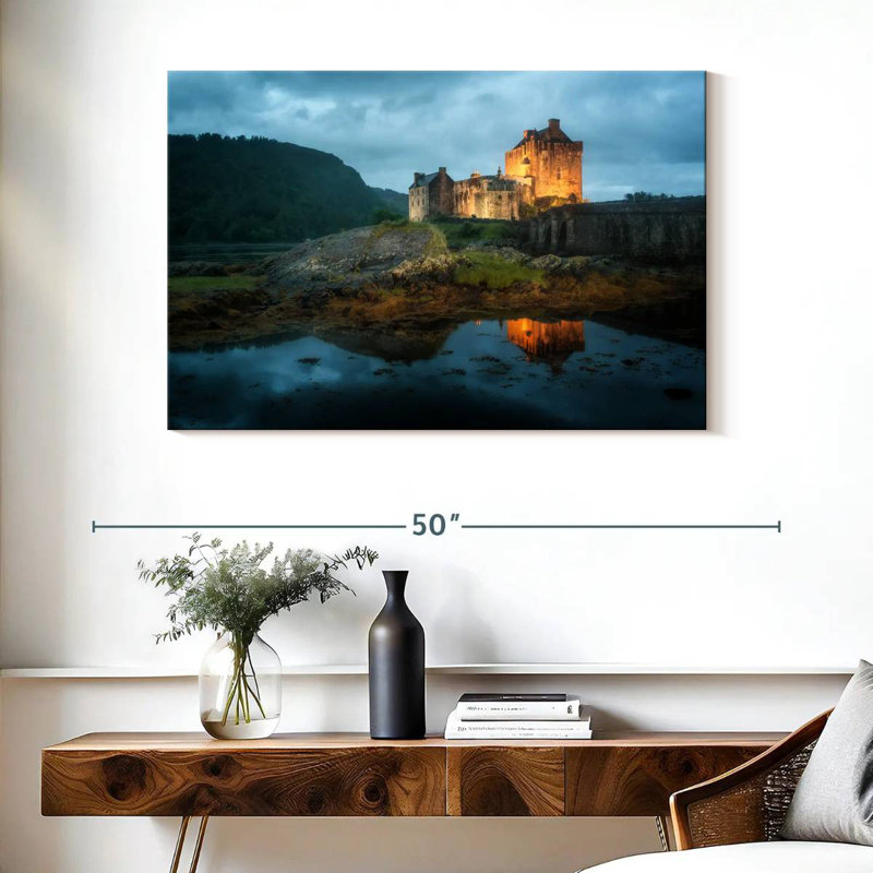 Lilie Eilean Donan Castle In Scotland