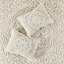 Très grand / très grand coton 3 pièces - taupe 100% pour un sommeil réparateur. Breloque médaillon. 2 taies décoratives. . Housse et housse de couette taupe Serenity lavable à la machine. Avec médaillon. Attrait. Entretien facile-120274482-120274485
