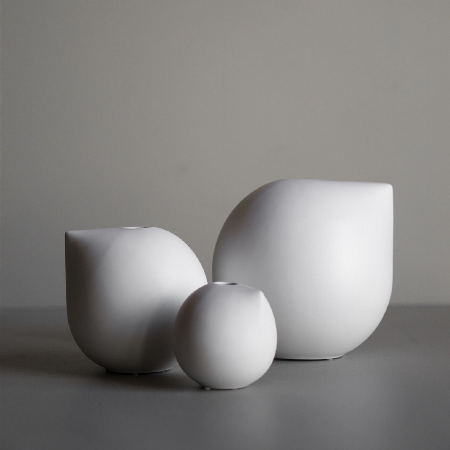 Ceramic Table Vase, 3.94" H x 3.94" W x 3.94" D