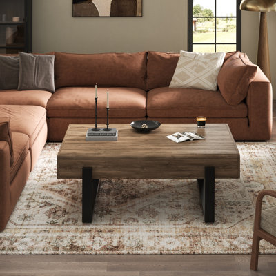 Table basse rectangulaire en chêne rustique l 46 po x P 24 po avec pieds en acier, 2 tiroirs de rangement et finition en bois