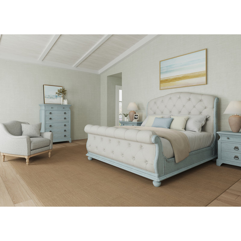 Summer Creek 8 - Drawer Dresser