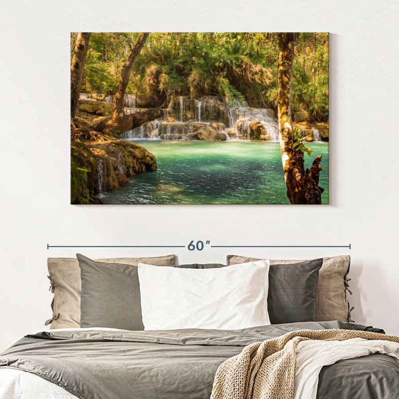 Alvord Majestic Kuang Si Falls, H 34 po x l 51 po