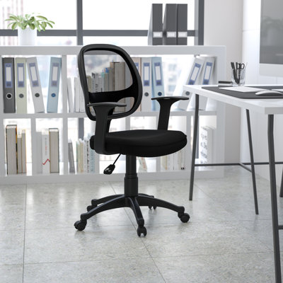 Chaise de bureau pivotante à dossier moyen avec siège rembourré et accoudoirs en forme de T Bonavant