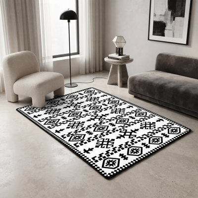 Tapis noir et blanc à motif géométrique Kaelen