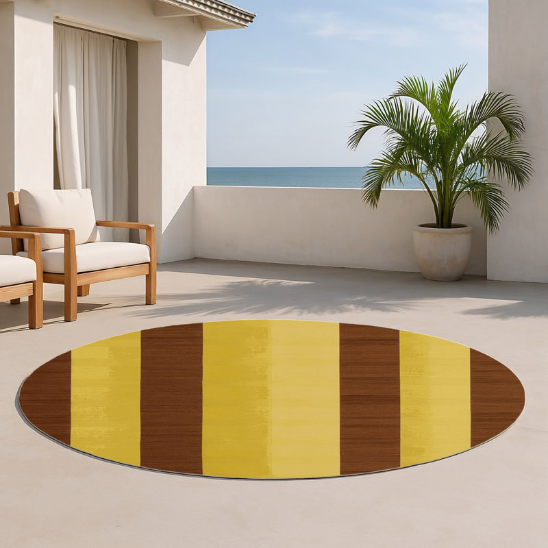 Checkered Brown Indoor and Outdoor Area Rug, Round 5'