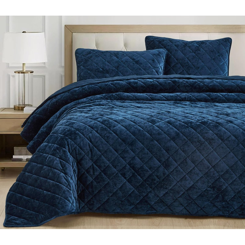 Diamond Stitch Reversible Plush Distressed Velvet Quilt Set, Queen Quilt + 2 Standard Shams, Navy