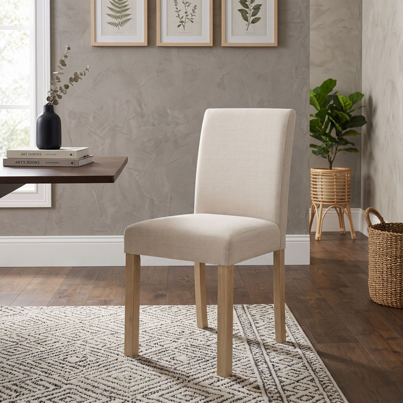 Ensemble de table et de chaises carrées de 5 pièces avec 4 chaises rembourrées, idéal pour un coin repas ou un appartement.