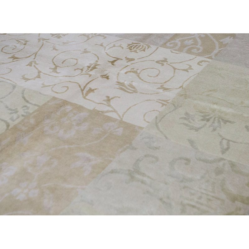 Abstract Area Rug in Ivory/Beige, Rectangle 6'7" x 8'2"