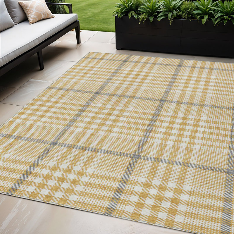 Tapis intérieur lavable à carreaux gris doré et beige 5 pi x 8 pi HomeRoots
