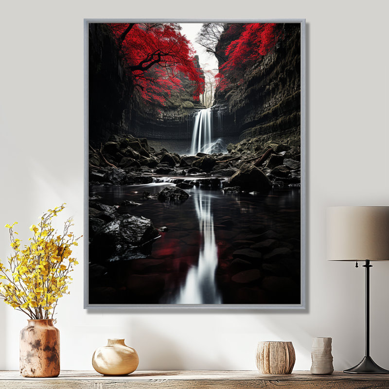 «Grey and Red Waterfall Of Eternity II», art mural sur toile, H 32 po x l 24 po x P 1 po, Cadre argenté flottant